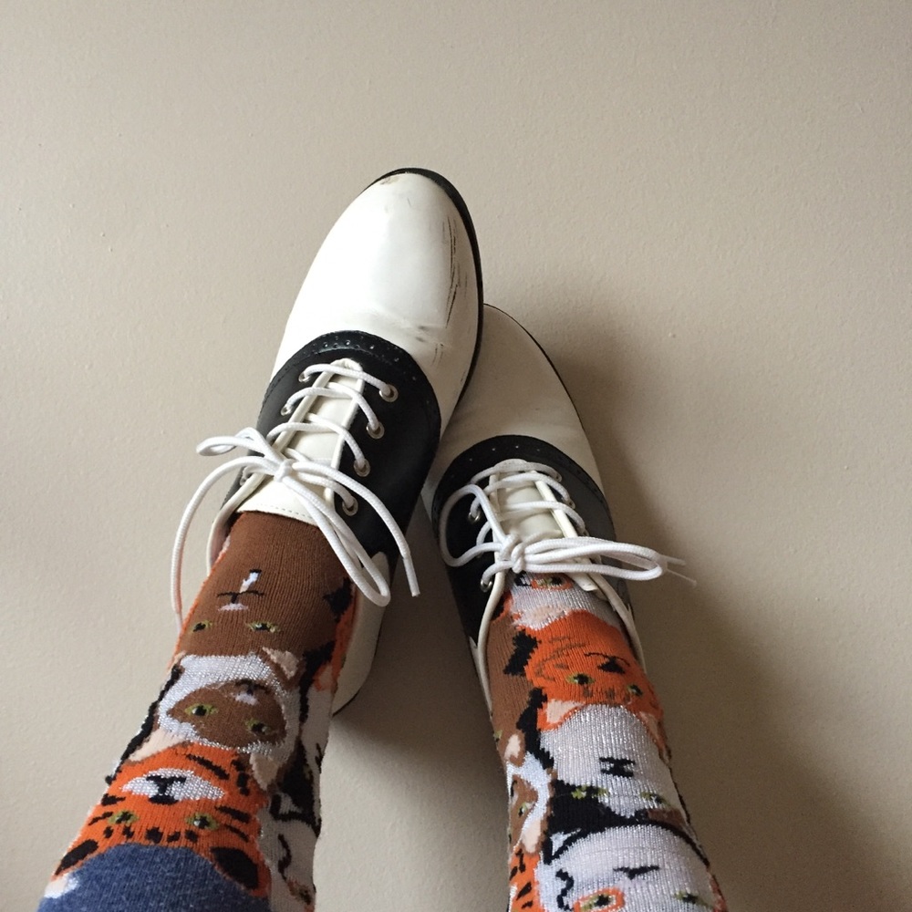 Modcloth 2 Cool 4 School Saddle Shoes // Size 7